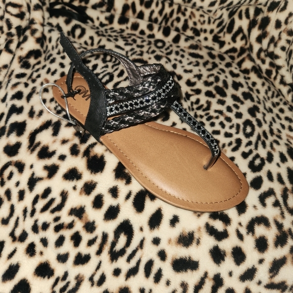 Chelsea Moreland Sandles Womens US Size 6.5 Black/Silver - Picture 4 of 4